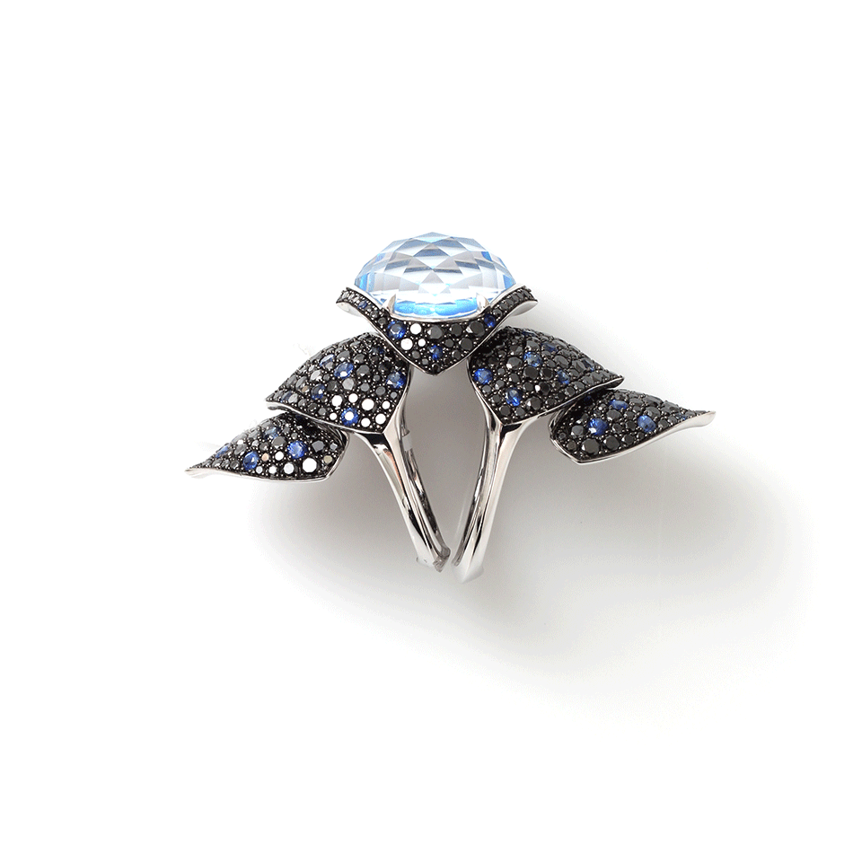 STEPHEN WEBSTER, Black Opalescent Quartz Finger Ring