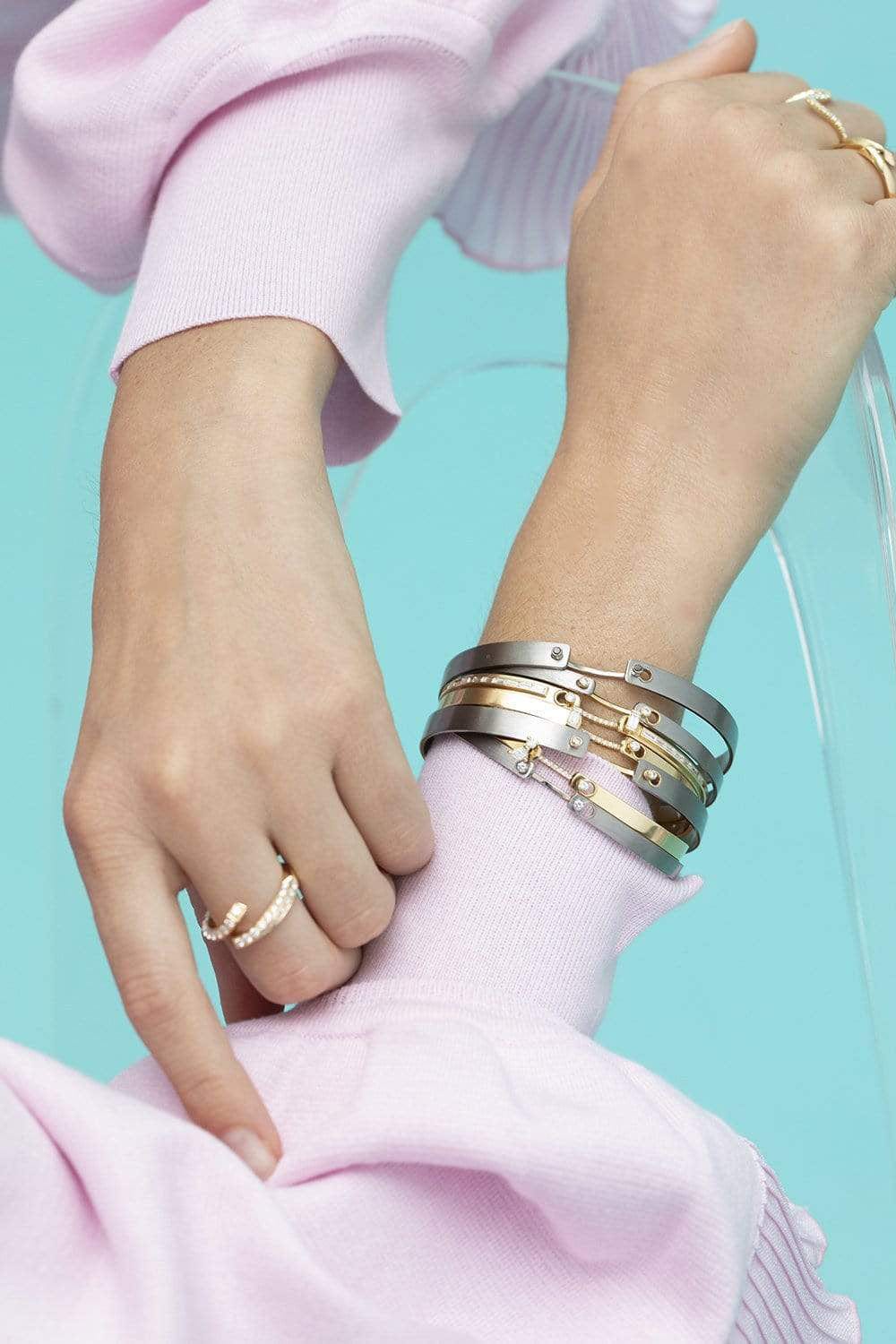 NOUVEL HERITAGE, Business Meeting GM Mood Bangle