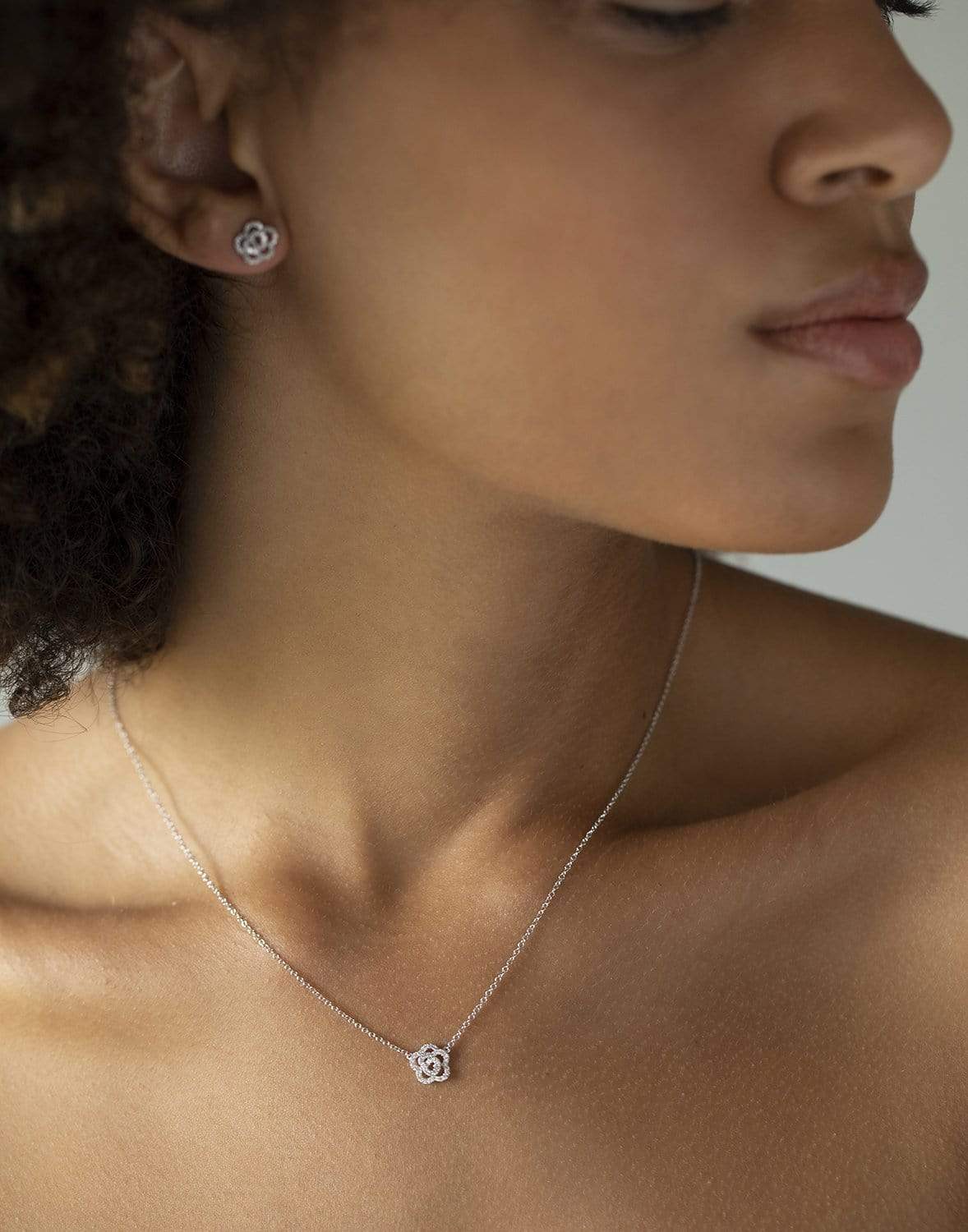 EF COLLECTION, Diamond Rose Necklace